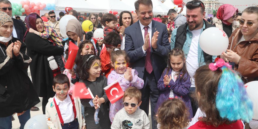 DÜNYA ÇOCUKLARI ATAKUM’DA BARIŞI RESMETTİ