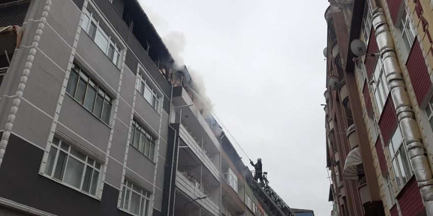 ÇARŞAMBA’DA ÇATI YANGINI