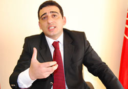 Hocayı kulanıyorlar