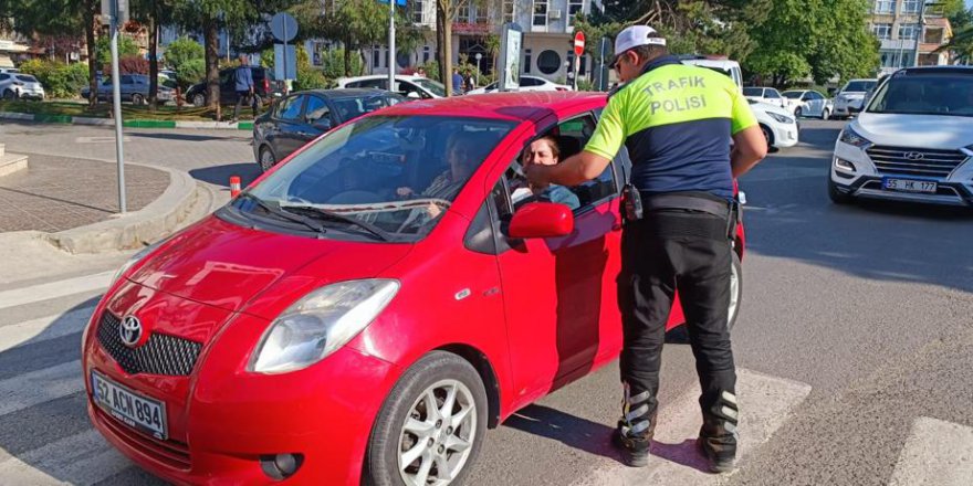 ÇARŞAMBA TRAFİK’TEN ENGELLİ PARK YERLERİNE YÖNELİK UYGULAMA