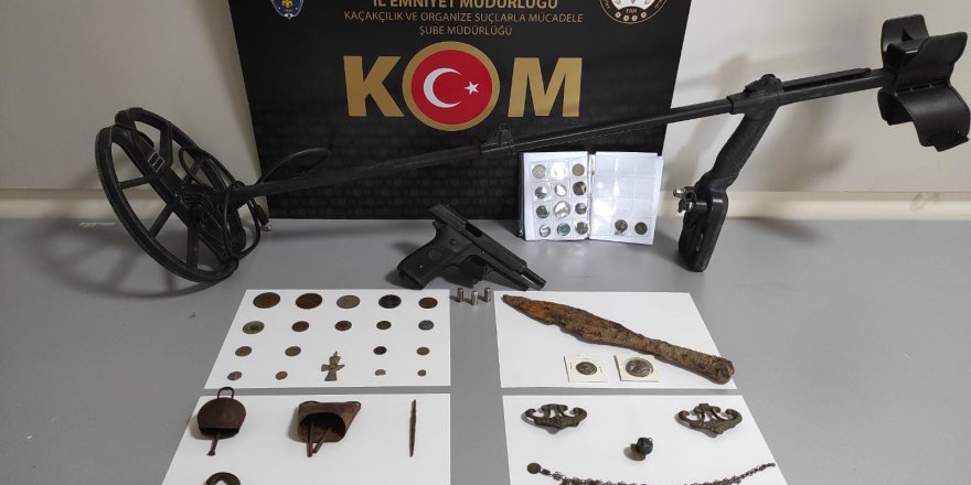 TARİHİ ESER KAÇAKÇILARINA YÖNELİK MİRAS OPERASYONUNDA SAMSUN'DA 3 ŞÜPHELİ YAKALANDI