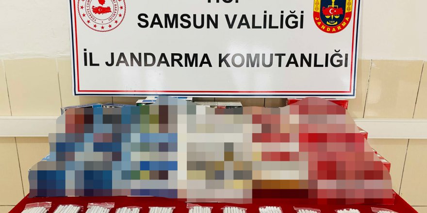 SAMSUN'DA 9 BİN 620 MAKARON İLE 450 PAKET KAÇAK SİGARA ELE GEÇİRİLDİ