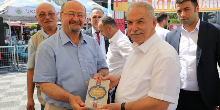 İLKADIM’DA KİTAP FUARI YOĞUN İLGİ GÖRDÜ