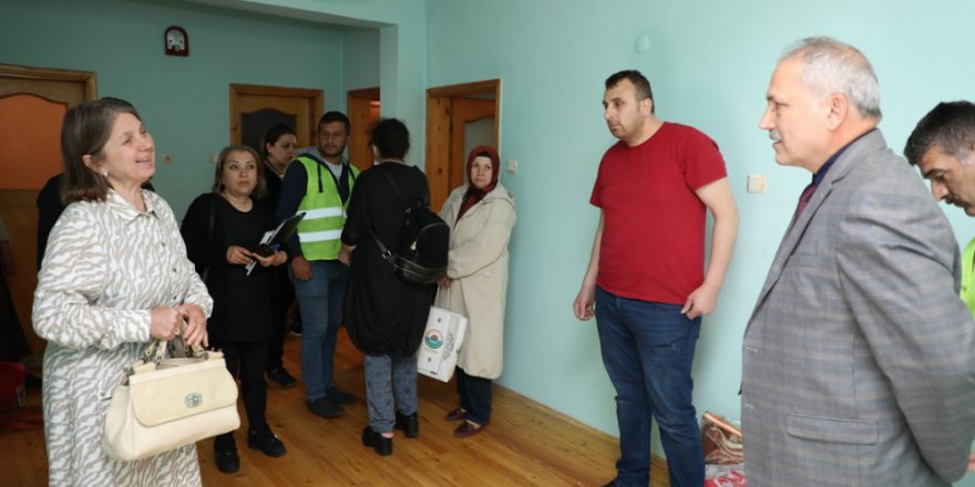 HAYIR ÇARŞISI MUTLU EDİYOR
