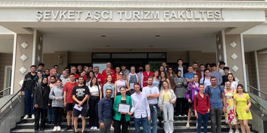 TURİZM FAKÜLTESİNDE KAN VE KÖK HÜCRE BAĞIŞI FARKINDALIĞI