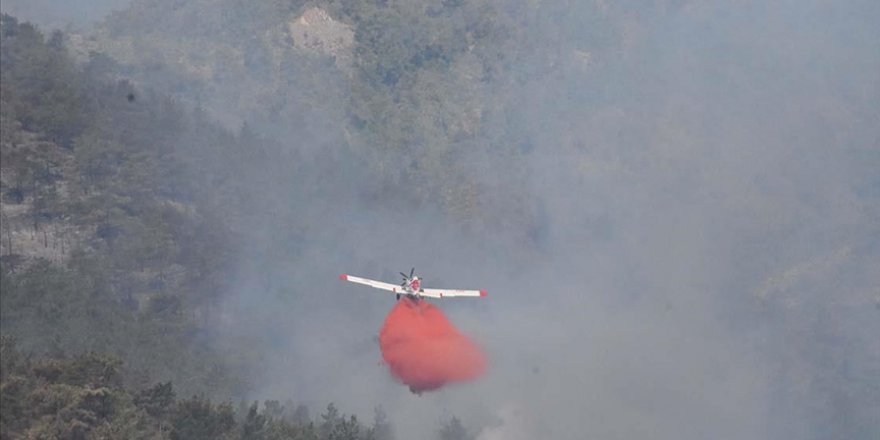 20 HELİKOPTER VE 14 UÇAKLA MARMARİS'TEKİ YANGINA MÜDAHALE EDİLİYOR