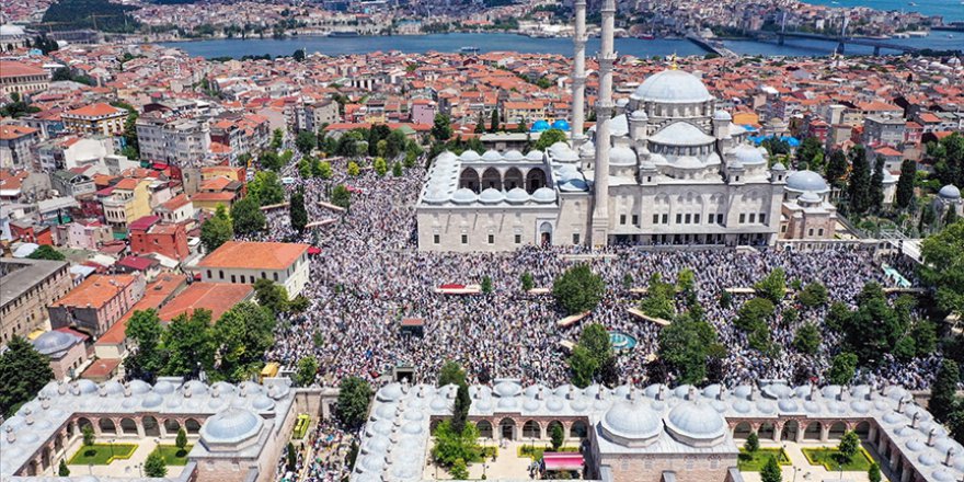 MAHMUT USTAOSMANOĞLU SON YOLCULUĞUNA UĞURLANIYOR