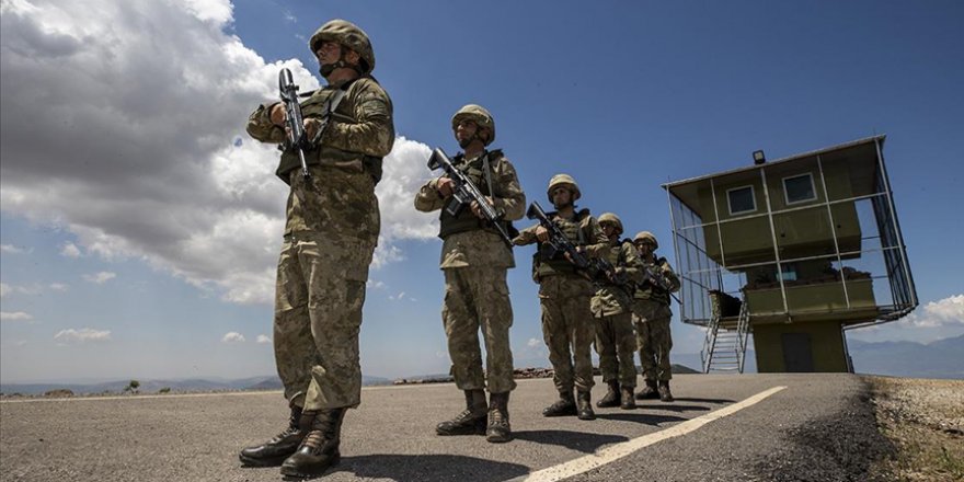 'HUDUT KARTALLARI' YERLİ VE MİLLİ SİLAHLARLA SINIR GÜVENLİĞİNİ SAĞLIYOR