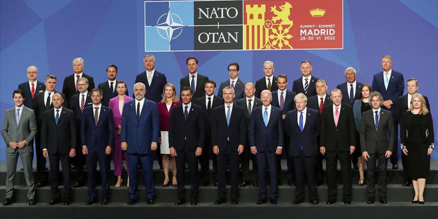 CUMHURBAŞKANI ERDOĞAN, NATO LİDERLER ZİRVESİ'NDE AİLE FOTOĞRAFI ÇEKİMİNE KATILDI