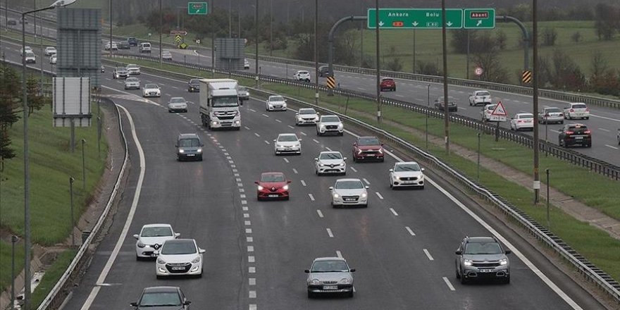 BAYRAMDA YOLA ÇIKACAK SÜRÜCÜLERE TRAFİK KAZALARINA KARŞI UYARILAR