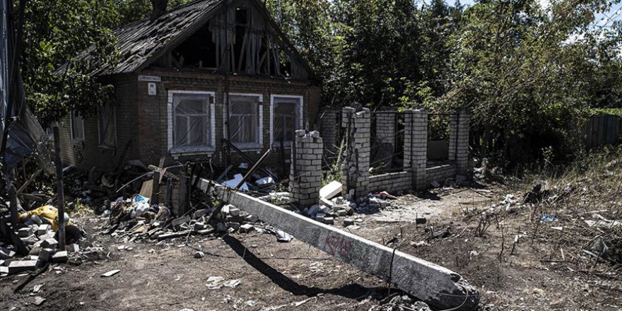 UKRAYNA'DA RUS SALDIRILARININ YOĞUNLAŞTIĞI SLAVYANSK ŞEHRİNDE SİVİL TAHLİYELER ARTIYOR