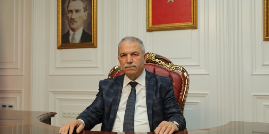 BİR KEZ DAHA NEFRETLE KINADI