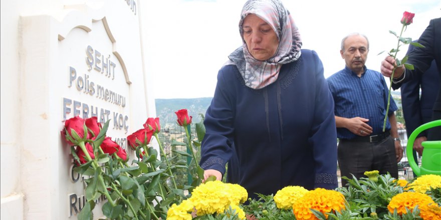 15 TEMMUZ ŞEHİDİ FERHAT KOÇ'UN ANNESİ NEJLA KOÇ: ACIM BÜYÜK AMA GURURUM DA BÜYÜK