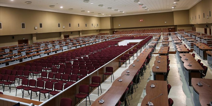 FETÖ'NÜN DARBE GİRİŞİMİ NEDENİYLE İSTANBUL'DA 1364 SANIK CEZALANDIRILDI
