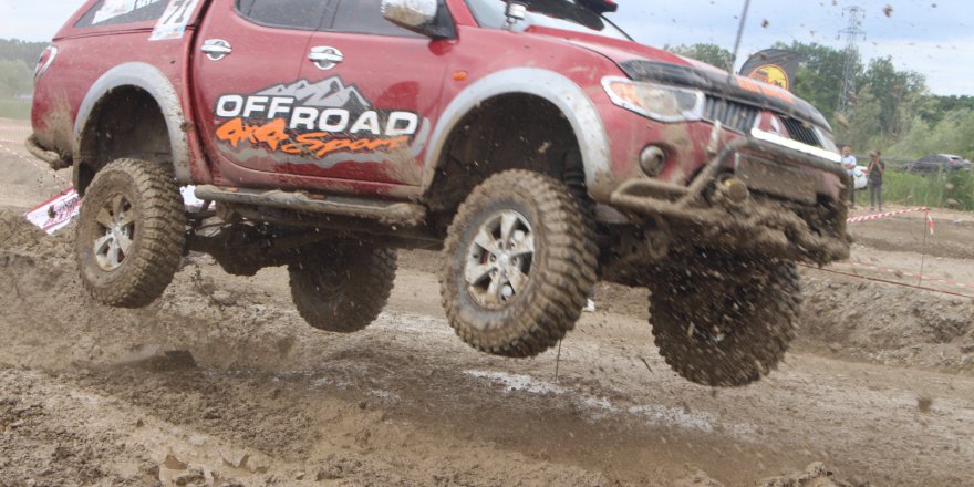 ÇARŞAMBA’DA OFF-ROAD YARIŞLARI NEFES KESTİ
