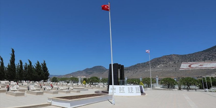RUMLARIN ŞEHİT ETTİĞİ KIBRIS TÜRKLERİNİN HATIRALARI, ŞEHİTLİK VE MÜZELERDE YAŞATILIYOR