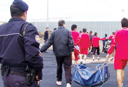 Silahların gölgesinde idman