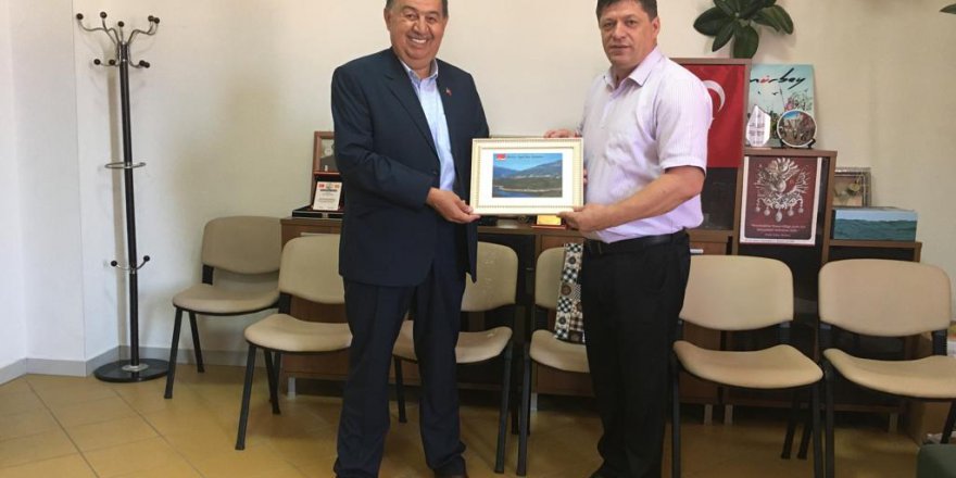 ESKİ BAŞKAN İKİZ’DEN KARDEŞ BELEDİYE MERKEZ JUPA’YA ZİYARET