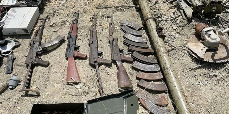 PENÇE-KİLİT OPERASYONU'NDA TERÖRİSTLERE AİT ÇOK SAYIDA SİLAH VE MÜHİMMAT ELE GEÇİRİLDİ