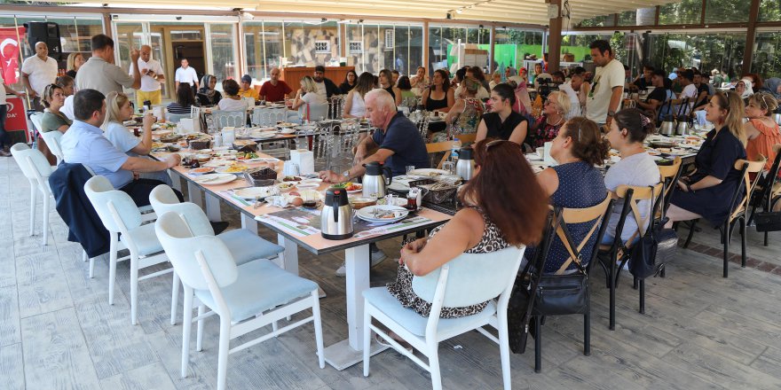 BAŞKAN DEVECİ:  “ATAKUM’DA ÇOK GÜZEL ŞEYLER OLUYOR”  