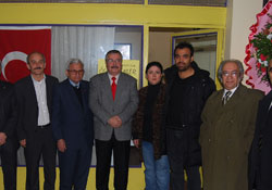 Şiddetli rüzgar vurdu