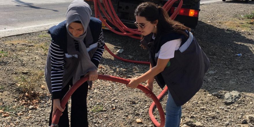 SICAK YAZ GÜNLERİNDE İLKADIM’DAN CAN DOSTLARINA SU VE MAMA TAKVİYESİ