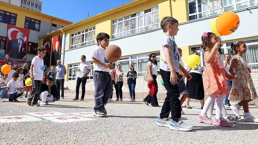 OKULLAR YARIN AÇILIYOR