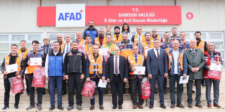 24 ÖĞRETMEN DESTEK AFAD GÖNÜLLÜSÜ BELGESİ ALDI