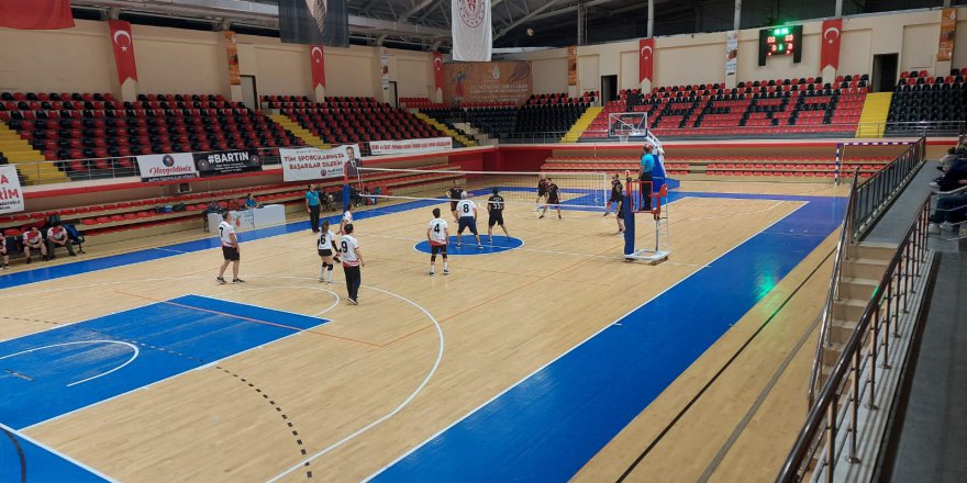 BAFRA'DA VOLEYBOL TURNUVASI