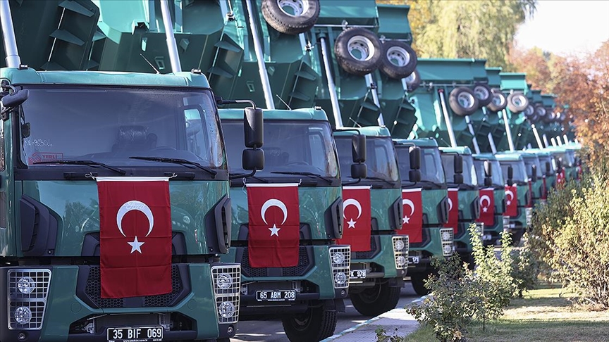 DSİ'NİN ARAÇ FİLOSUNA 60 KAMYON DAHA EKLENDİ