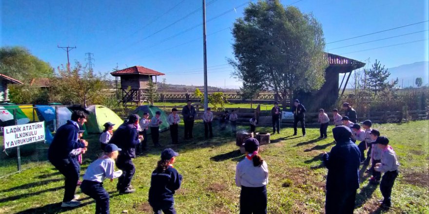 LADİK'TE CUMHURİYET TEMALI KAMP