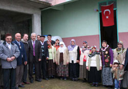 77'lik ninenin okuma azmi