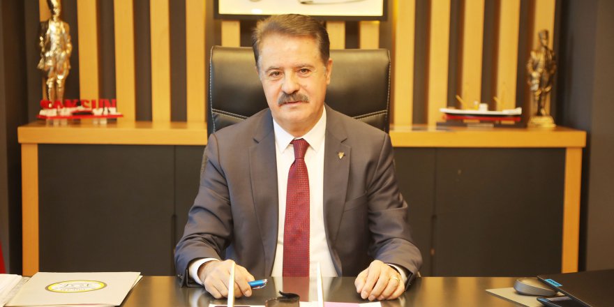 "AZİZ HATIRASI ÖNÜNDE SAYGIYLA EĞİLİYORUM"