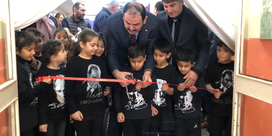 ATATÜRK ANISINA RESİM SERGİSİ