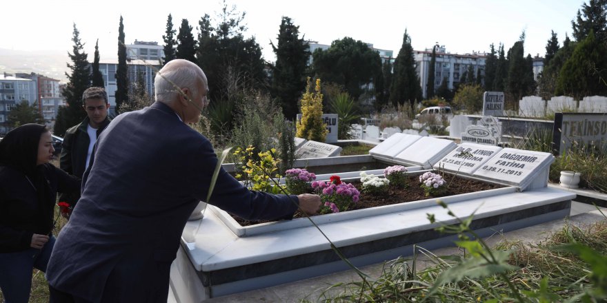 MEZARI BAŞINDA ANILDI