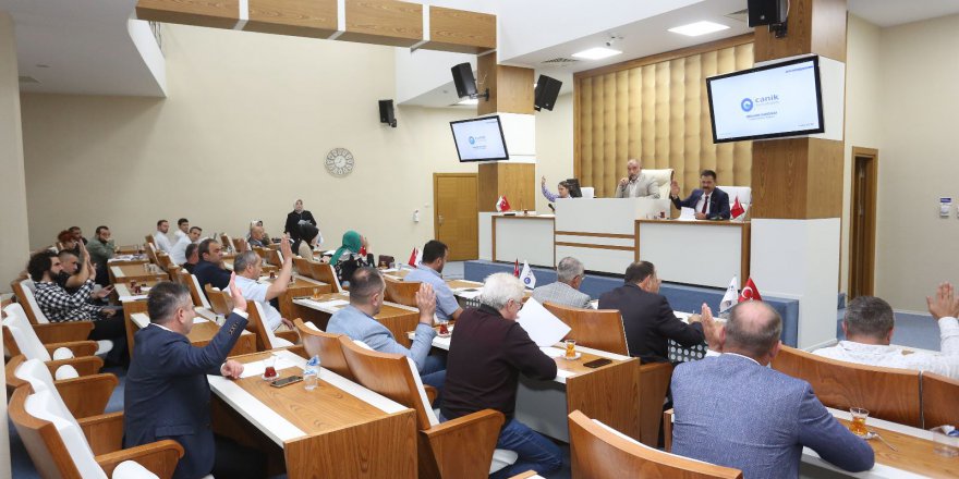 KAYITSIZ ATIK TOPLAMAYA "DUR" DEDİ