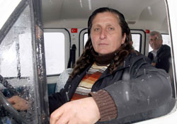 Emine Kaptan, yollarda