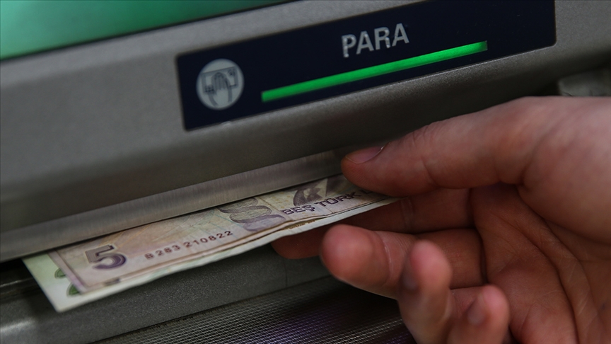 ATM'LERİN YUTTUĞU PARALAR ŞİKAYETLERİ ARTIRDI