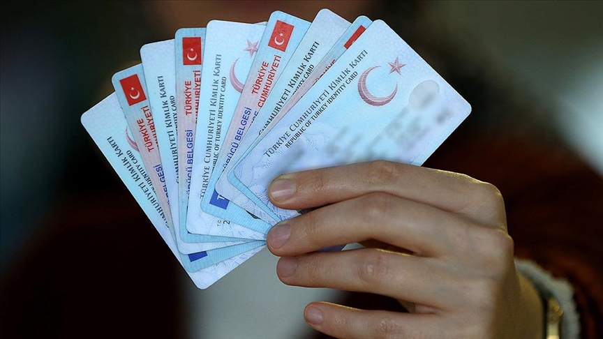 TÜRKİYE'NİN YÜZDE 85'İ ÇİPLİ KİMLİK KARTINA GEÇTİ