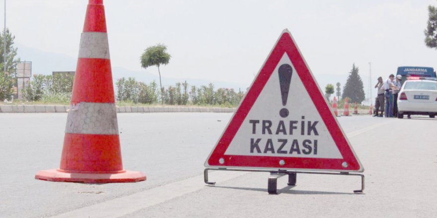 TRAFİK KAZASINDA 3 POLİS MEMURU YARALANDI