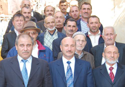 Uzun aday adaylığını açıkladı