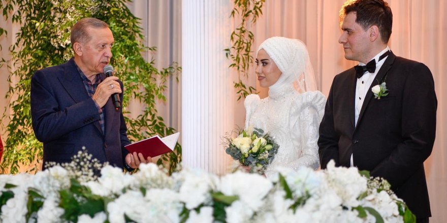 MUSTAFA DEMİR'İN OĞLUNUN NİKAHINI KIYDI