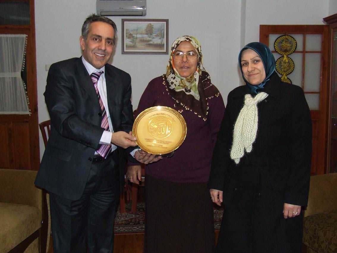 Hac hatıralarını dinledi