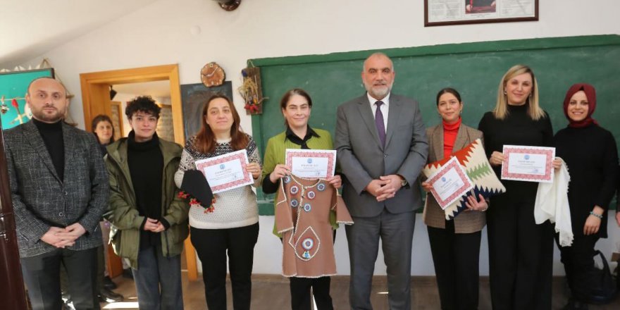 HANIM KONAKLARI TAKDİR TOPLUYOR