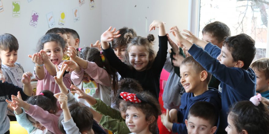 HEM ÖĞRENDİ HEM EĞLENDİ