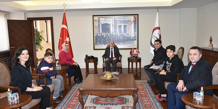"MUCİT KARDEŞLERİ" MAKAMINDA AĞIRLADI