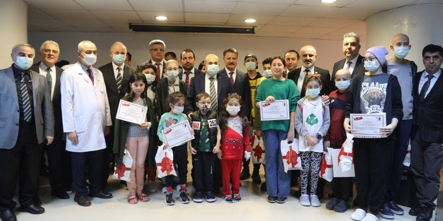 HEM BAŞARI HEM ACİL ŞİFA DİLEDİ