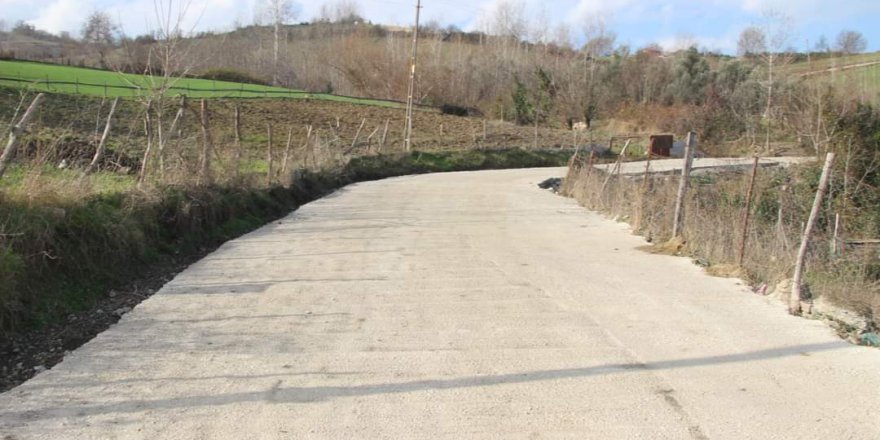 ALAÇAM'DA BETON YOL ÇALIŞMASI