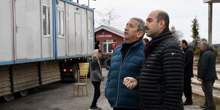 DEPREM BÖLGESİNE SEVKİYAT DEVAM EDİYOR
