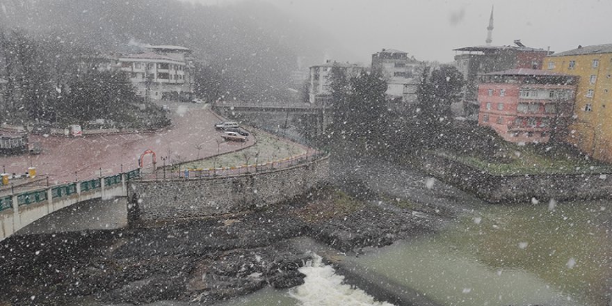 SALIPAZARI'NDA KAR YAĞIŞI